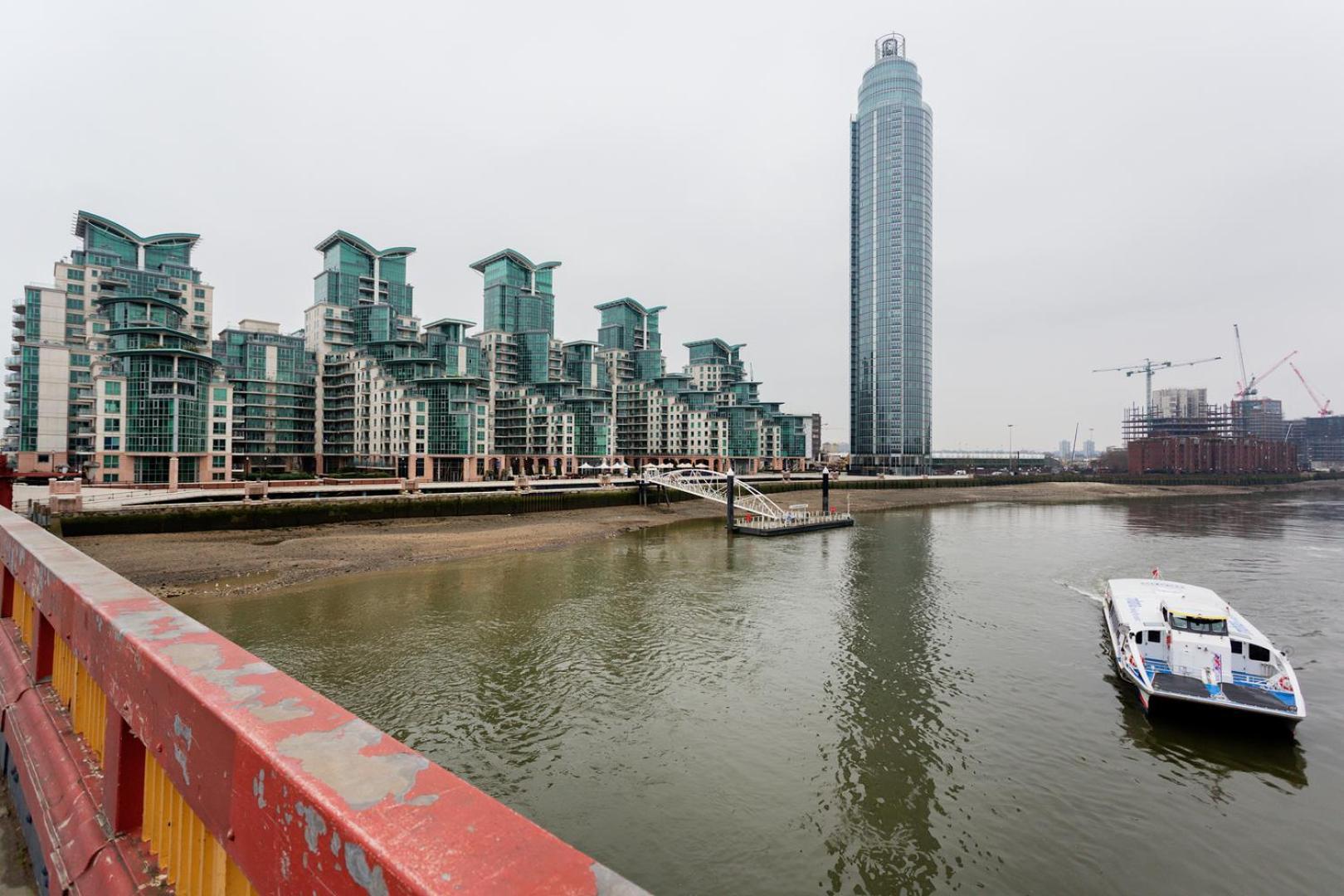 Veeve - Modernist Wharf Apartment Лондон Екстериор снимка
