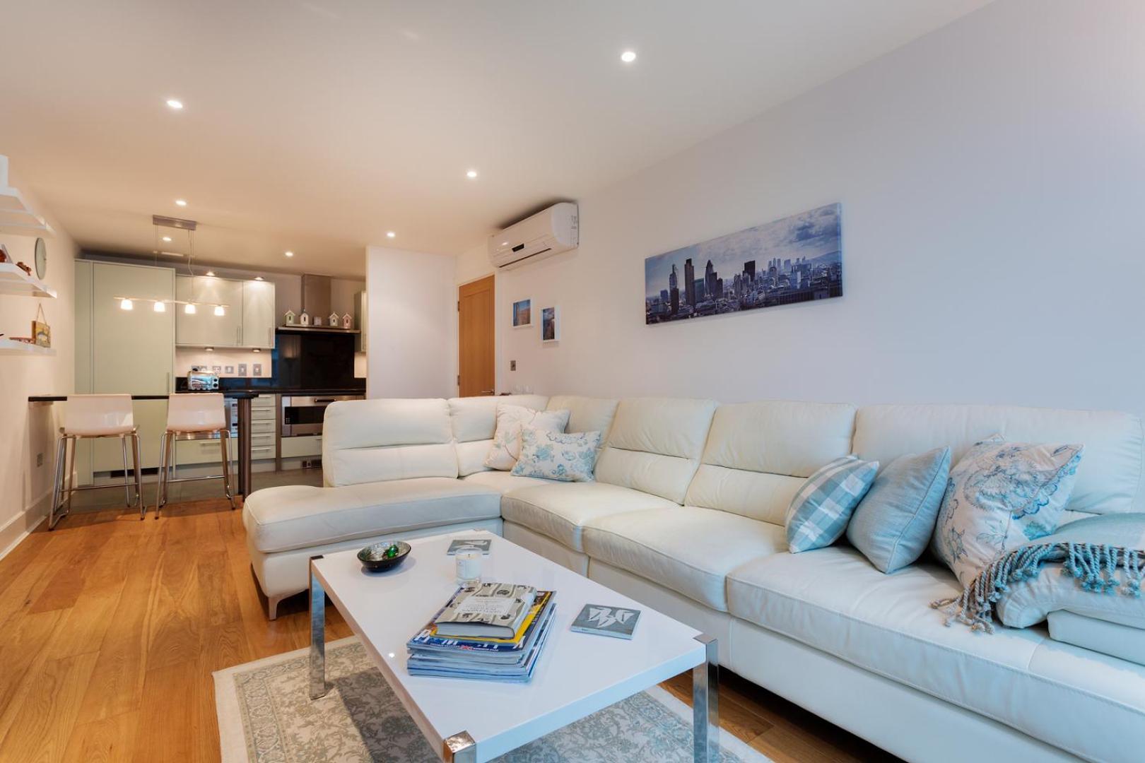 Veeve - Modernist Wharf Apartment Лондон Екстериор снимка